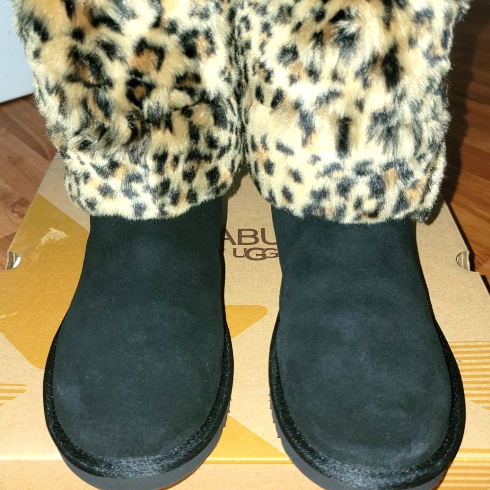 KOOKABURRA BY UGG SIZE 8 BLACK / LEOPARD NEW IN BOX